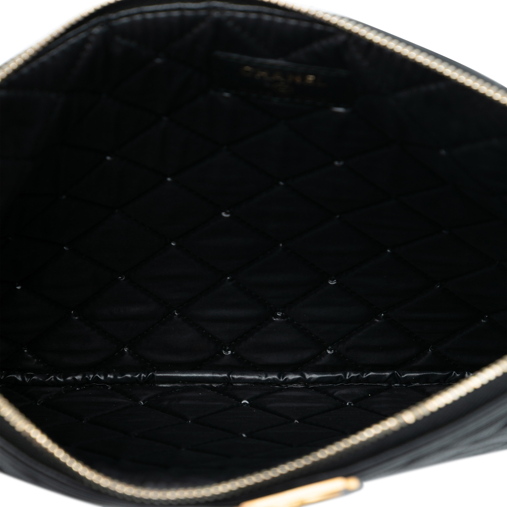 Pre-Loved Chanel Medium Quilted Caviar Boy O Case Clutch - Picture 4 of 7